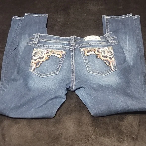 Miss Me Jeans - Picture 1 of 7